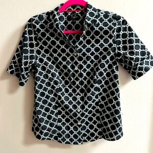 Talbots 4 Petite Women’s Top Blouse Button Short Sleeve Black/white Print